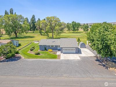 19214 Lakeview Drive