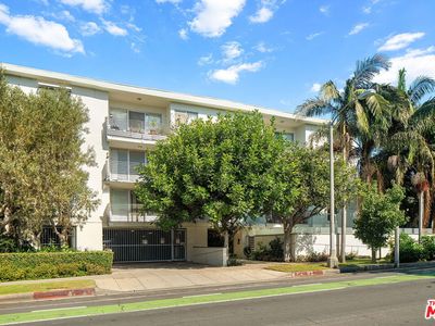 415 Montana Ave Unit 107