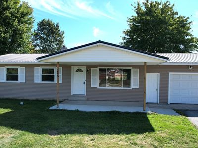 385 W State Road 32