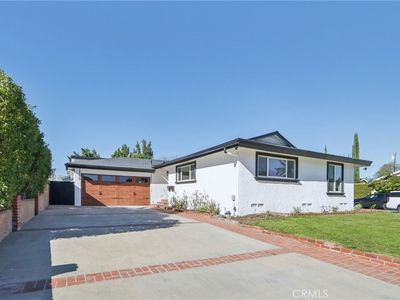 10007 Debra Ave