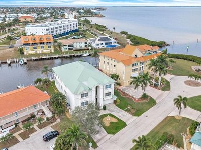 129 Breakers Ct APT 121