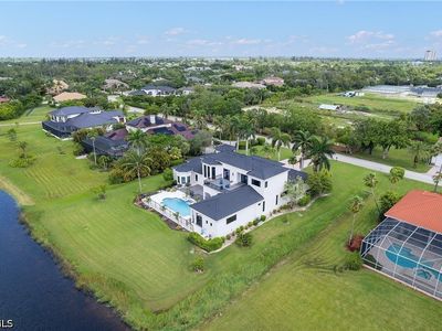 6921 Lake Devonwood Dr