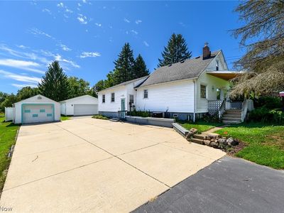 852 Eastwood Ave