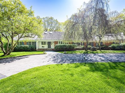 16 Carolyn Place