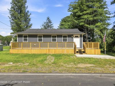 1035 Mount Tom Rd