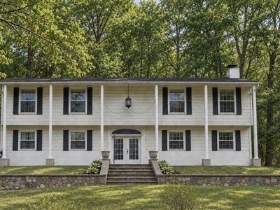 Property at 26 Scenic Dr, Hamburg, NJ