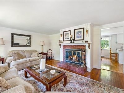 25 Farm Hills Ln