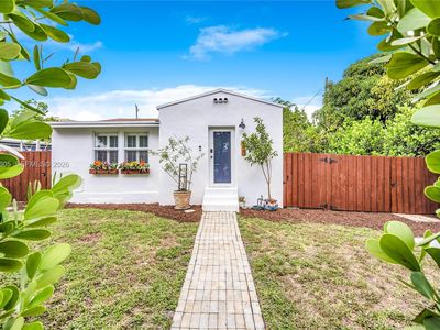 250 NW 40th Ave