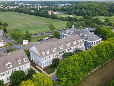 11 Village Green Dr