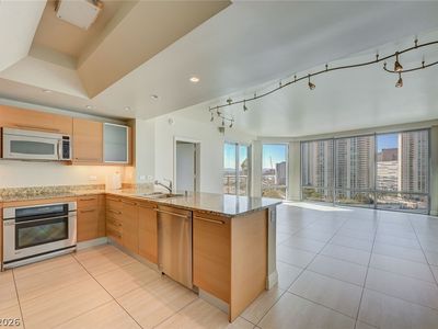 222 Karen Ave Unit 1602
