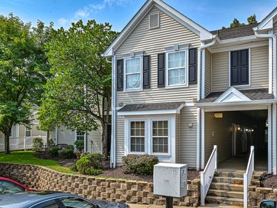 2101 Lenox Oval