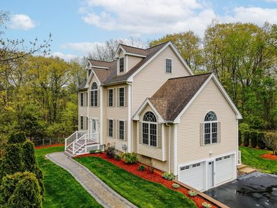 21 Colonial Farm Rd