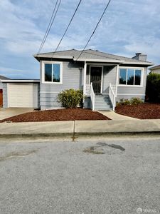 654 Ash Ave