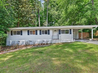 2462 Skyland Trl NE
