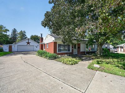 3633 Robin Rd