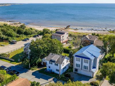 7 Bayview Ave
