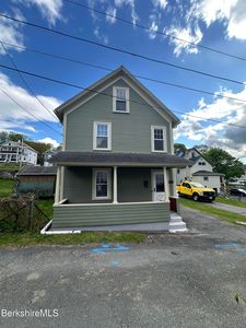 12 Clifford Ln