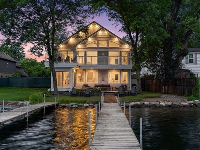 2807 McKenzie Point Rd