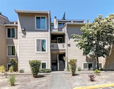 19855 25th Avenue NE #108