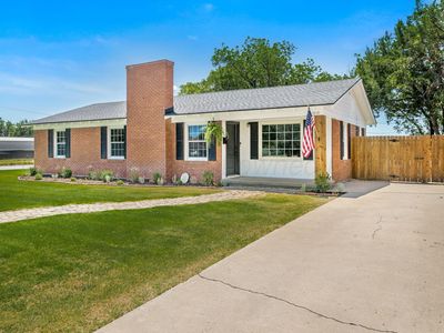 1010 8th Ave