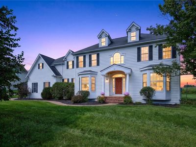 21 Turning Leaf Dr