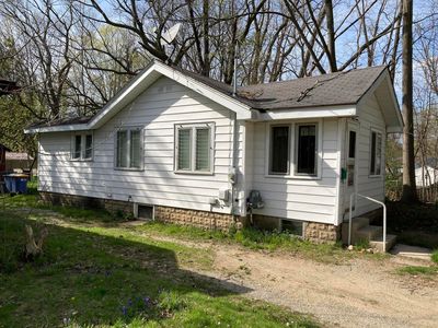 3067 Effie Pl NE