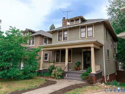2701 Edgewood Ave