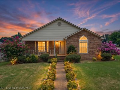 304 Mitzi Ln