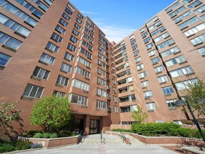 801 S Plymouth Ct APT 203