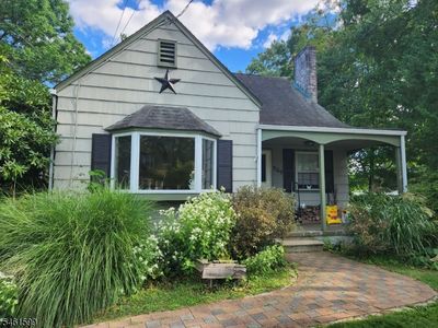 284 Manning Ave