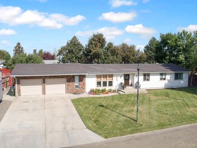 111 Hillcrest Dr