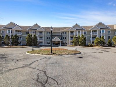 490 Main St Unit 205
