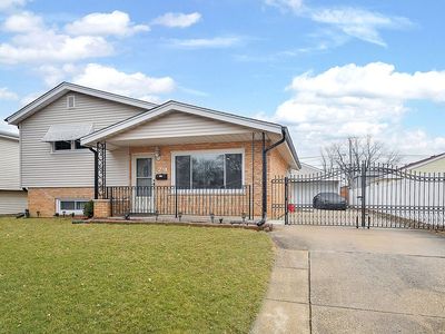 29 N Adams Dr
