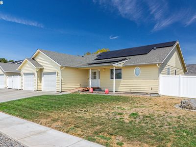 710 W Sandpiper Ave