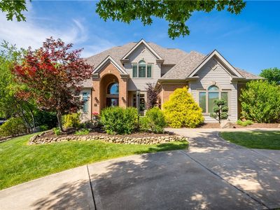121 Doubletree Dr