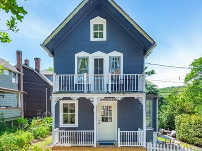 24 Simpson Ave