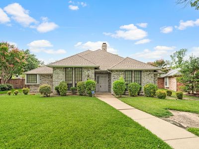 316 Meadowood Ln