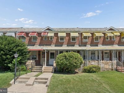 905 N Warwick Ave