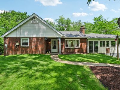 880 Fairview Rd