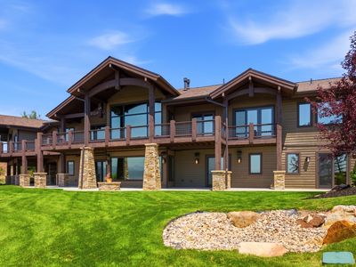1608 High Star Dr #11