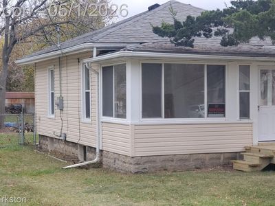 8 Maple St