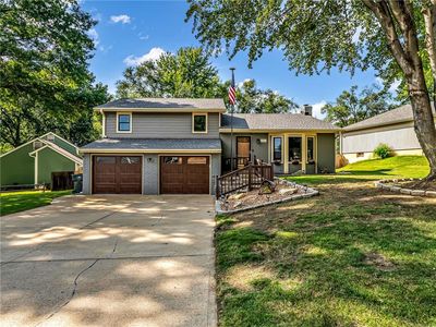 Property at 220 Crestview St, Lansing, KS
