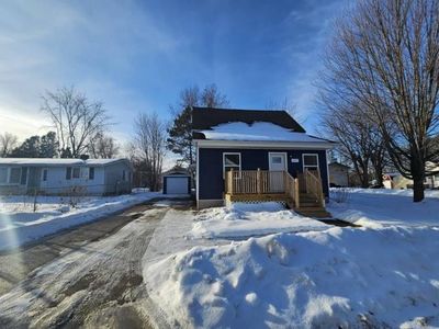 207 North CHESTNUT STREET