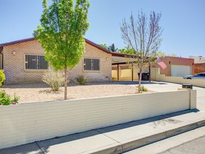2412 Hiawatha Dr NE