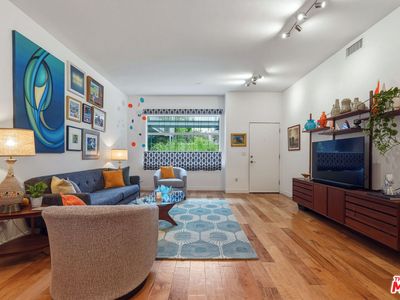 1050 N Gardner St Unit 3