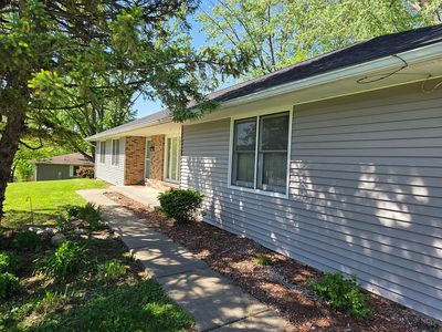 101 Lakeview Dr