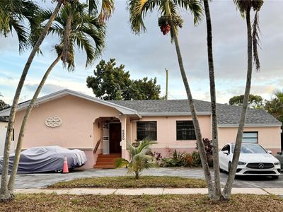 5850 SW 13th Ter