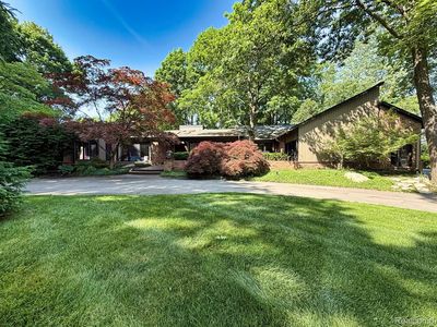 275 Pine Ridge Dr
