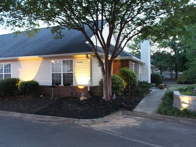 219 Woodruff Park Ln