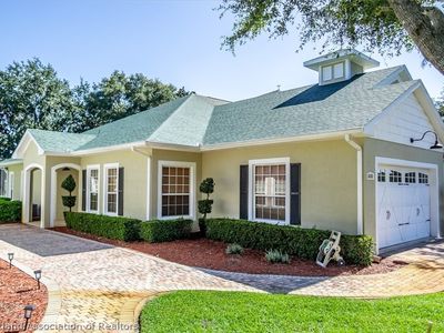 5333 Surrey Ln